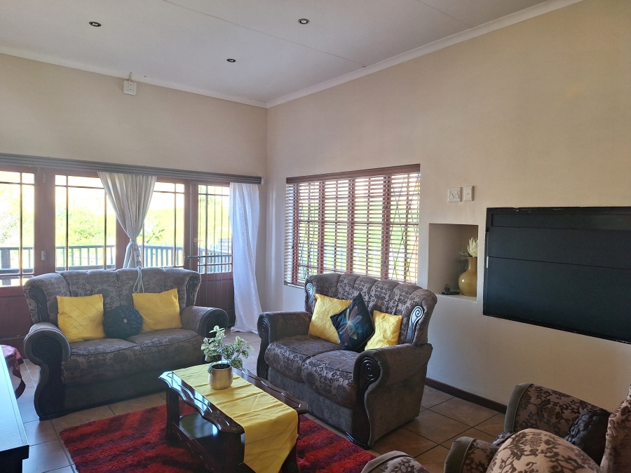 3 Bedroom Property for Sale in Strelitzia Park Eastern Cape
